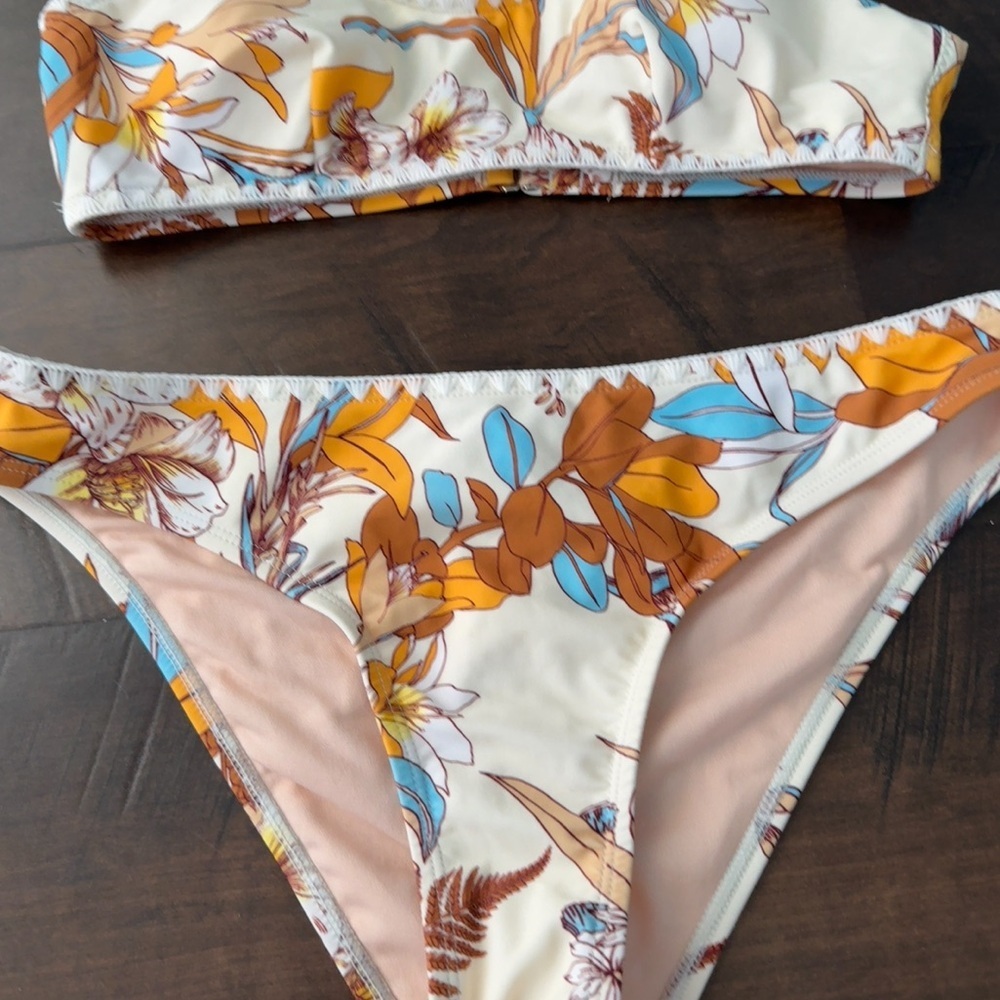 Bikini Set - Picture 5 of 16